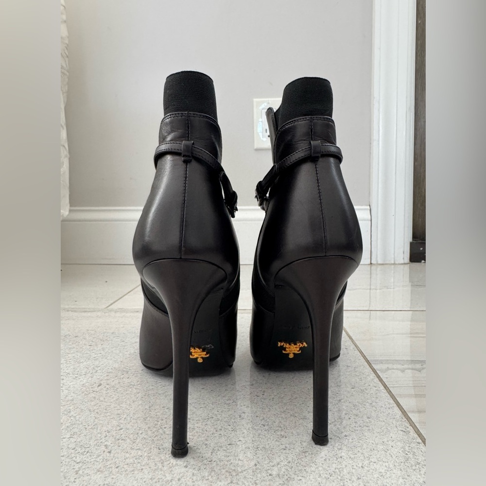 Prada leather size 37 boots - Picture 5 of 5
